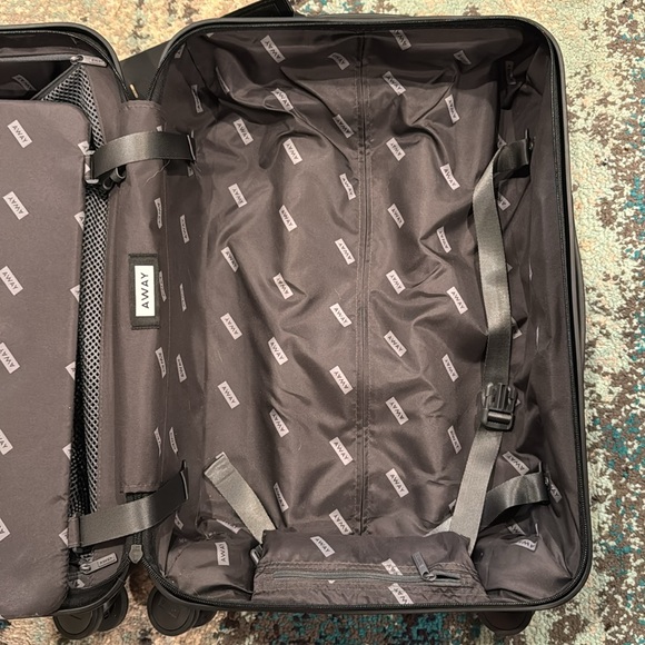 The Original Bigger Carry-On in Green - Picture 5 of 7